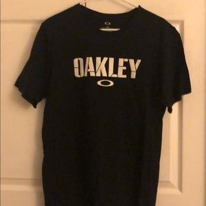 Medium Black Oakley Tee